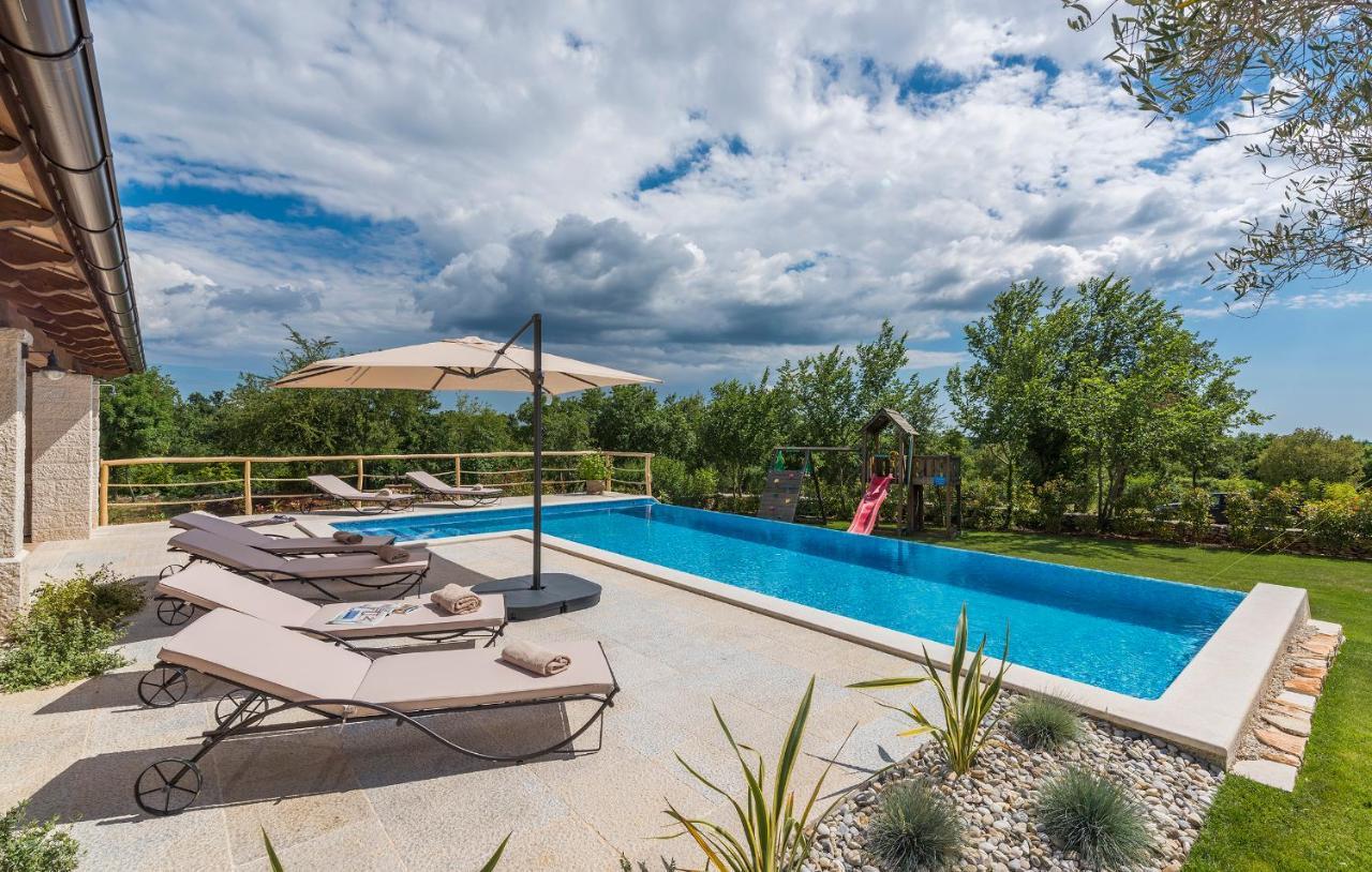 Villa-Osmium Smoljanci Zewnętrze zdjęcie